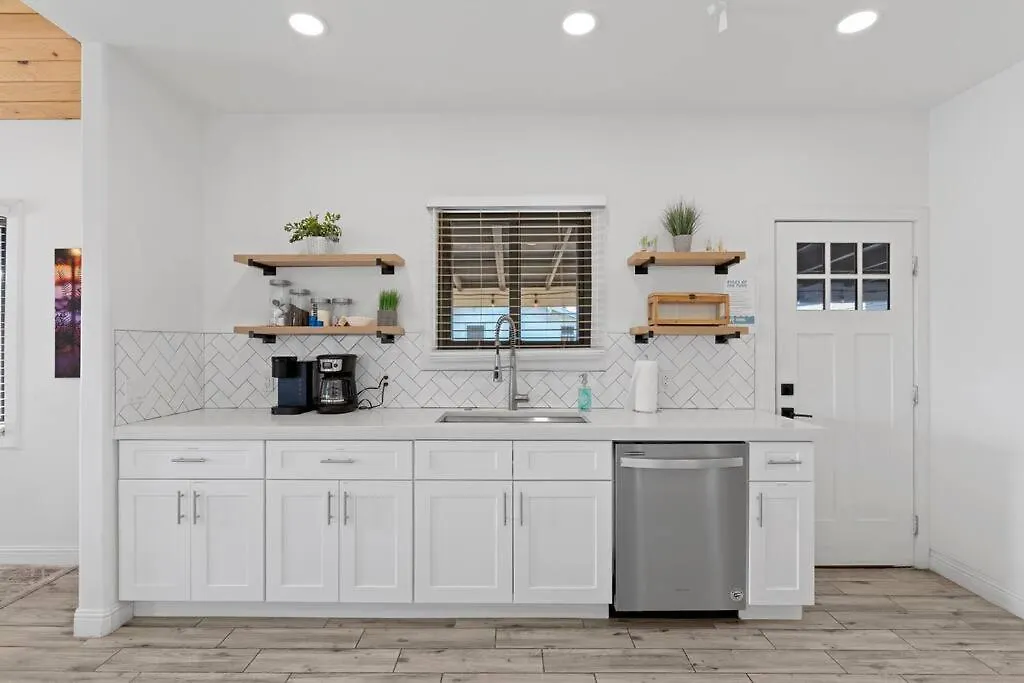 Hummingbird Harmony House With Bbq And Hot Tub In Downtown Phoenix